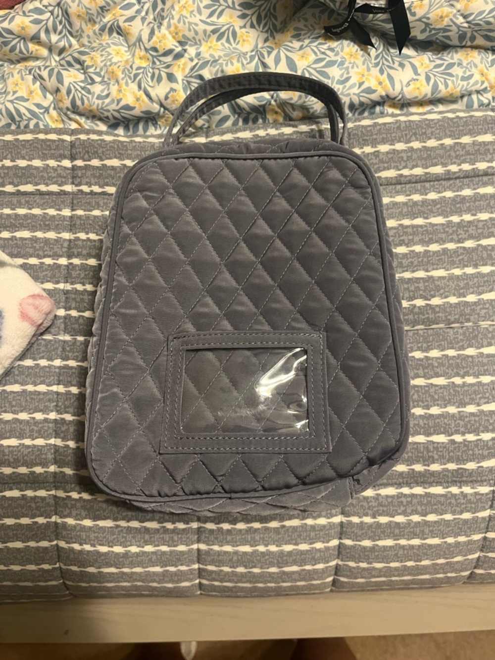 Vera Bradley Lunch Bag - Picture 2 of 6